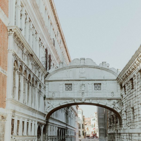 bethany-beck-1329672-unsplash